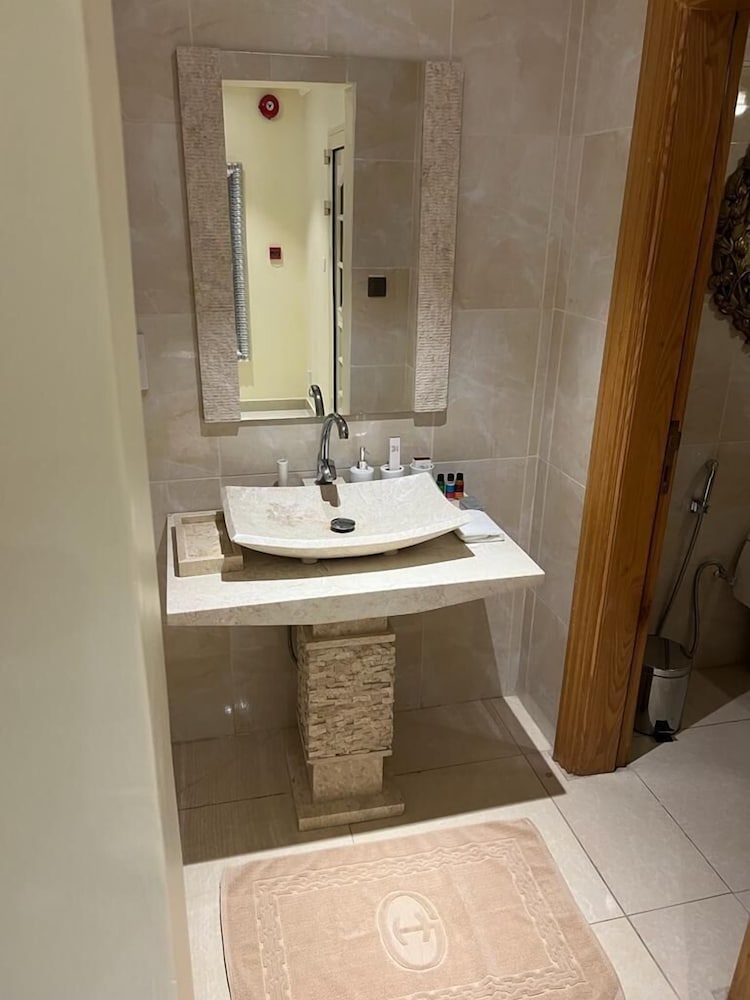 Al Gosaibi Hotel — снимок 29