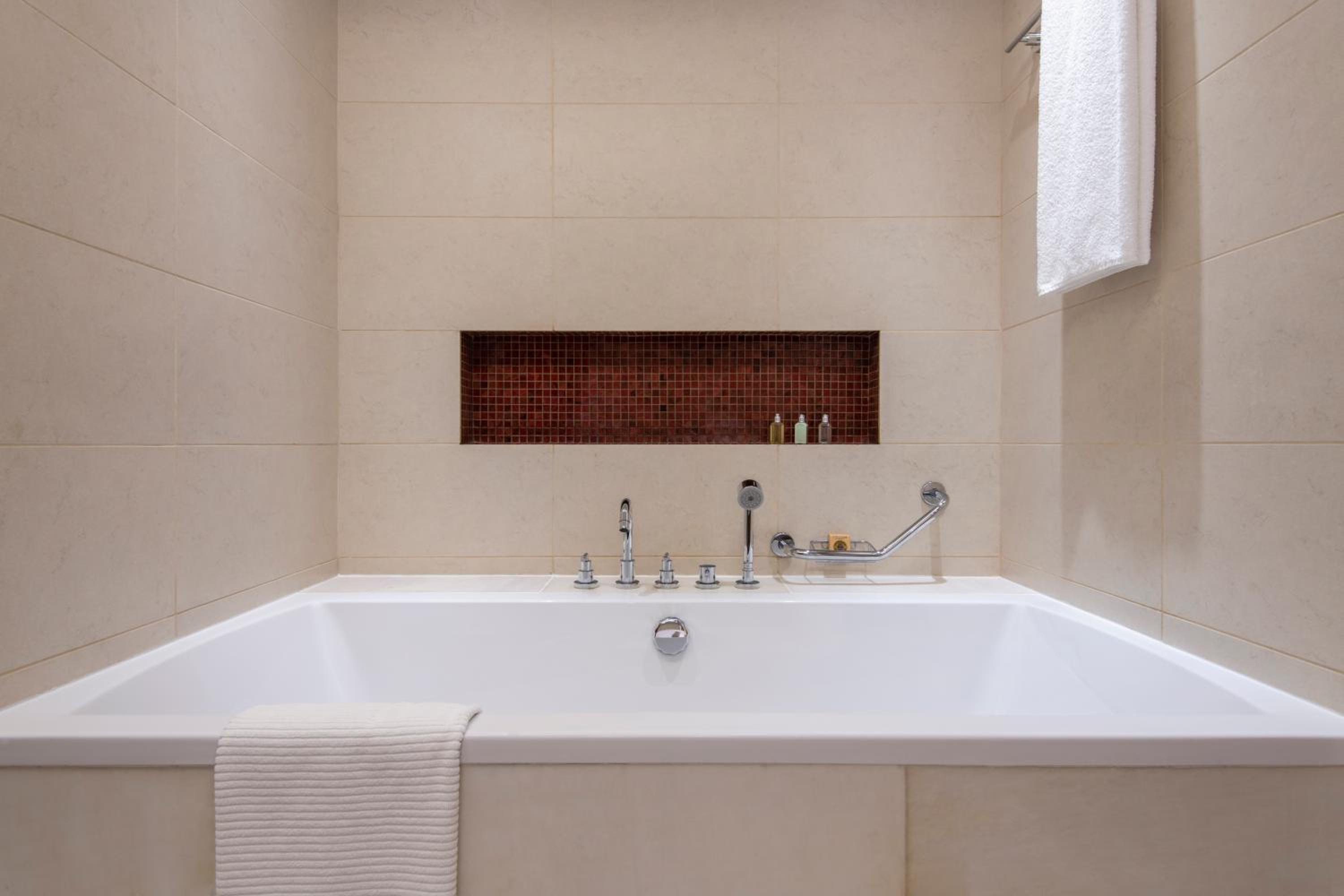 Fraser Suites Doha — снимок 29