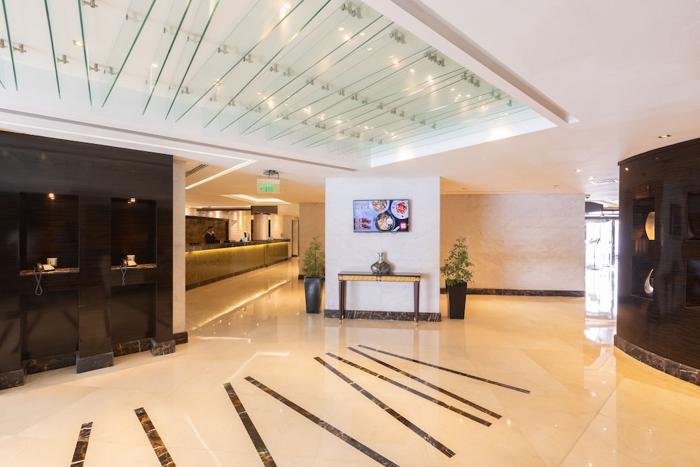 Crowne Plaza Abu Dhabi, an IHG Hotel — снимок 16