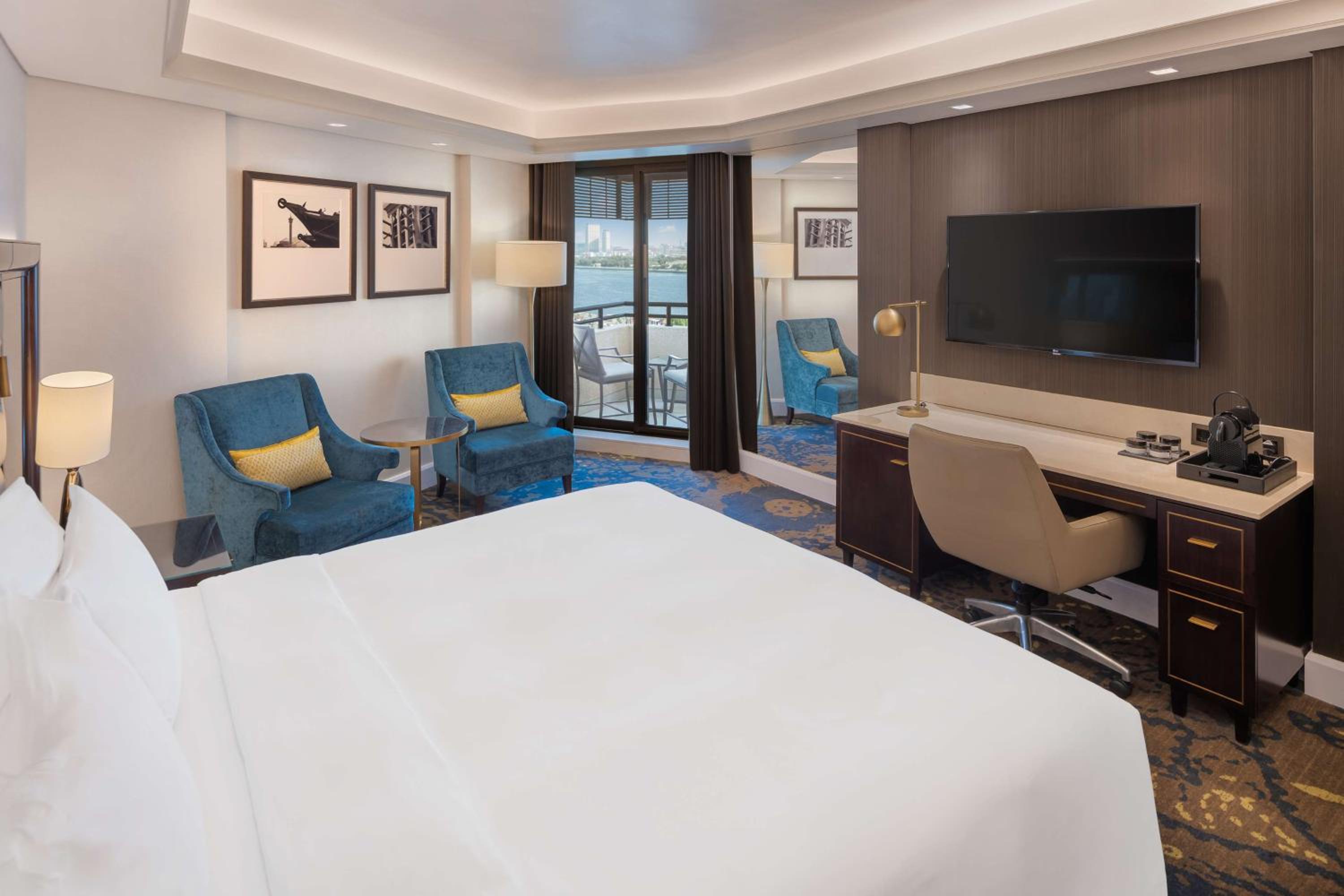 Radisson Blu Hotel, Dubai Deira Creek — снимок 15