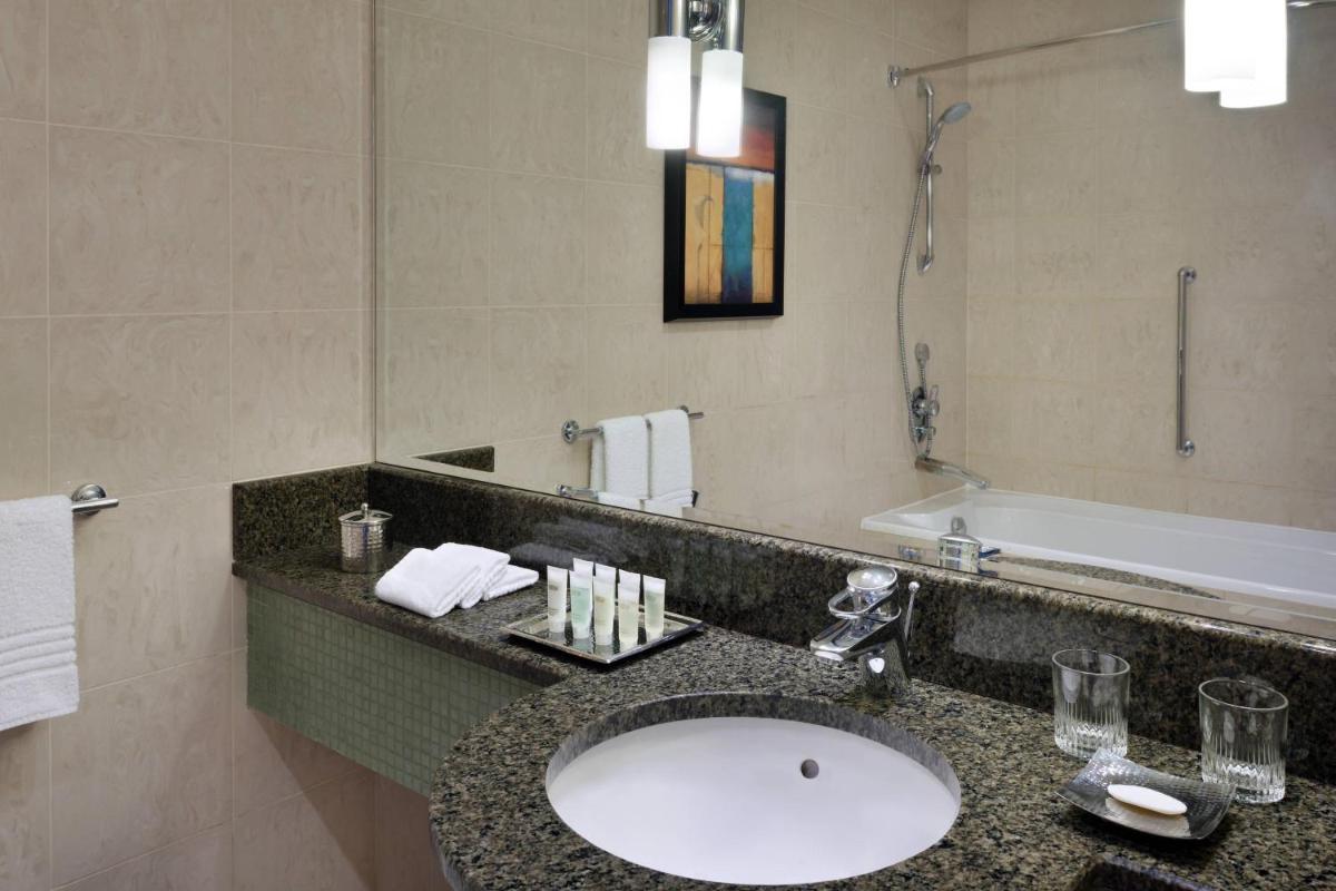 Courtyard by Marriott Kuwait City — снимок 23