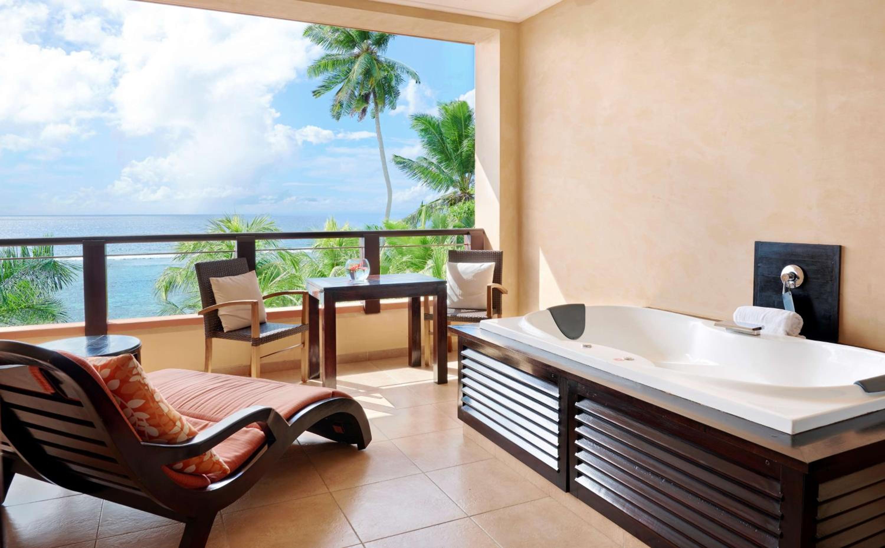 DoubleTree by Hilton Seychelles - Allamanda Resort & Spa — снимок 11