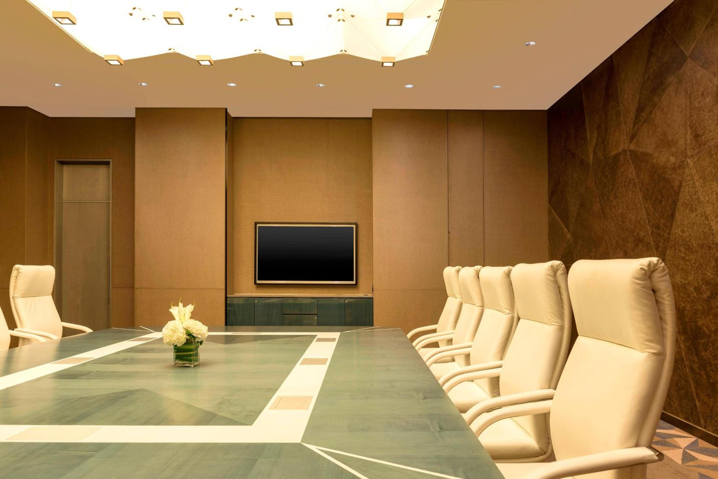 The Westin City Centre Bahrain — снимок 23