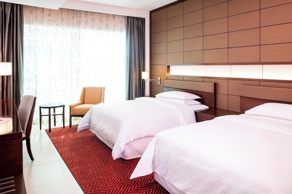 Four Points by Sheraton Sharjah — снимок 23