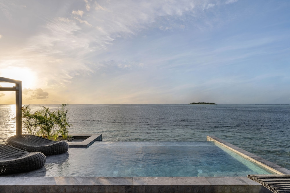 Madifushi Private Island — снимок 13