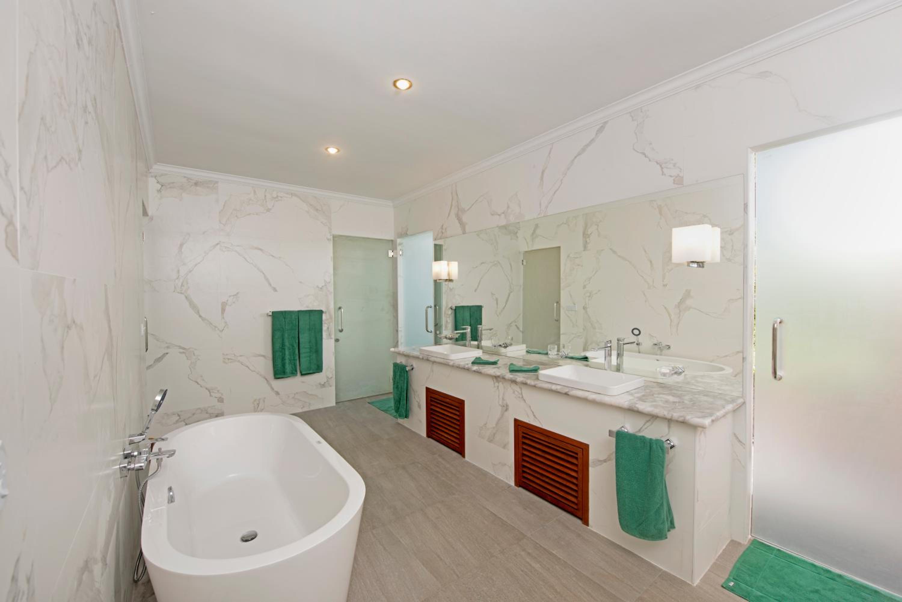 Thulhagiri Island Resort & Spa — снимок 10