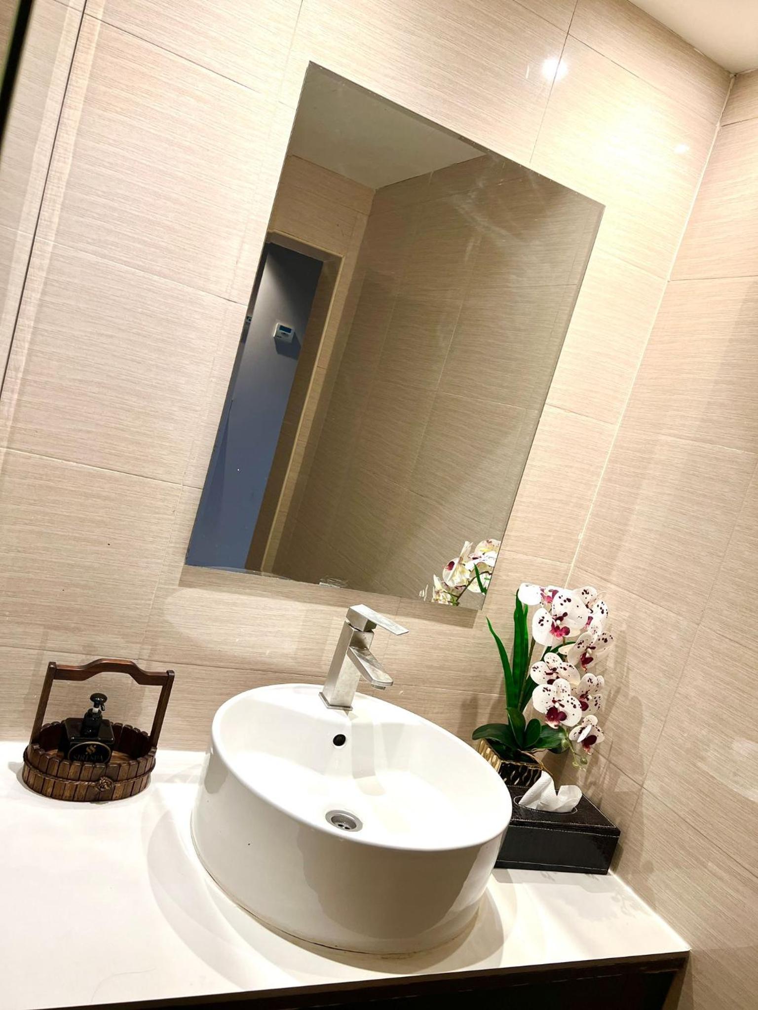 Kiev Tower Hotel Apartments — снимок 29