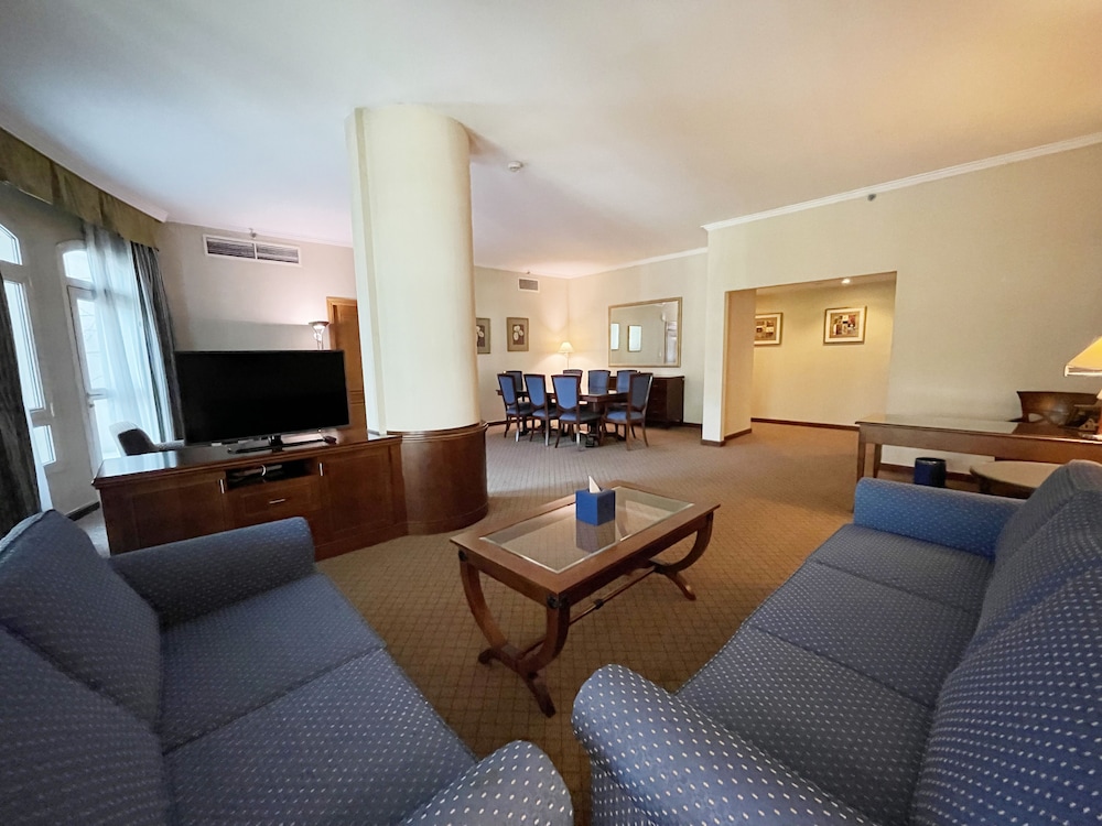 Swissôtel Al Murooj Dubai — снимок 23