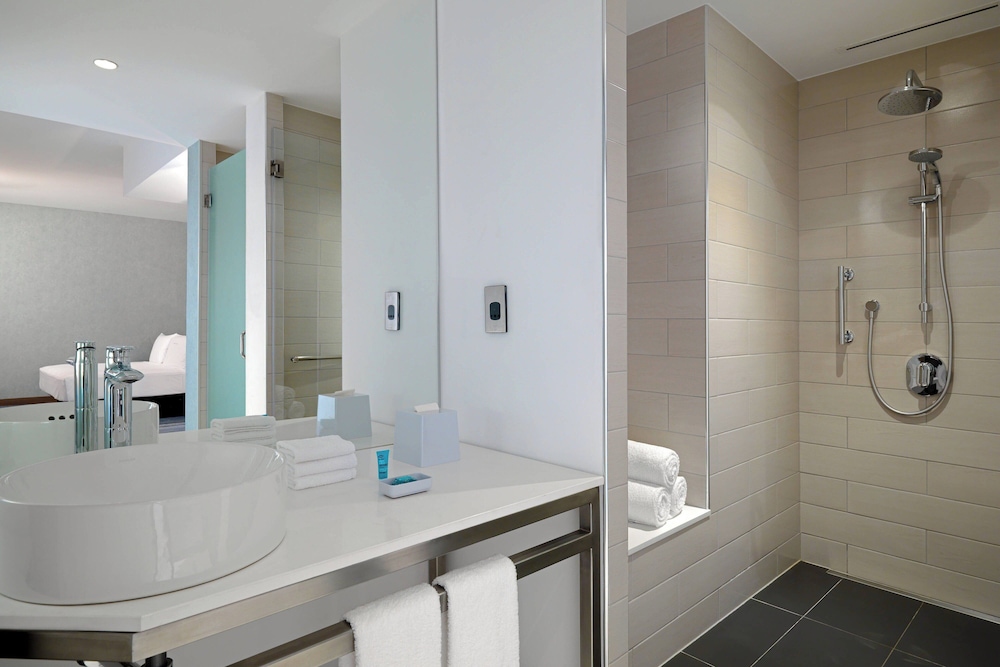 Aloft Palm Jumeirah, a Marriott Hotel — снимок 25