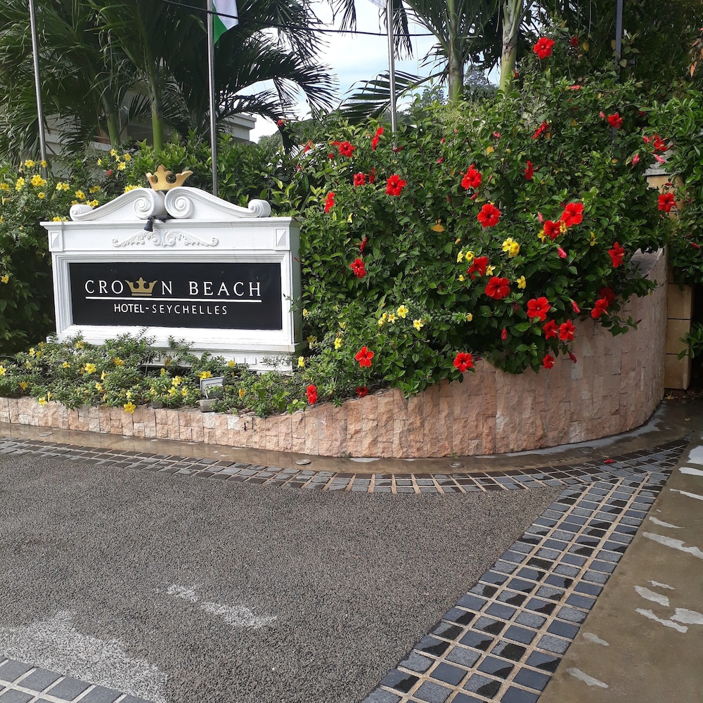 Crown Beach Hotel — снимок 7