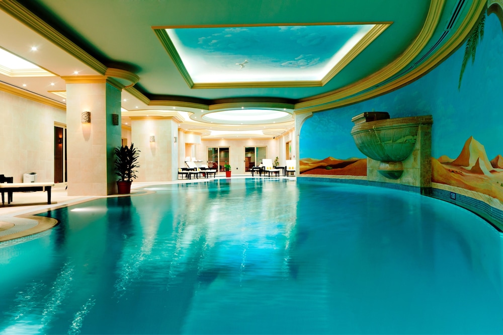 Magnum Hotel & Suites West Bay — снимок 11