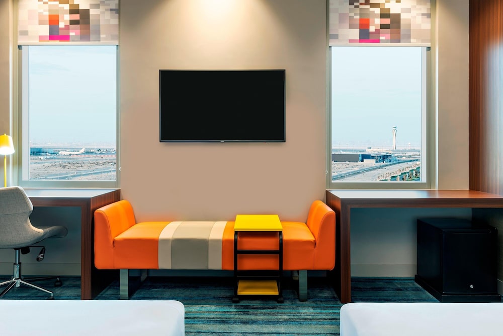 Aloft Dubai South, a Marriott Hotel — снимок 13