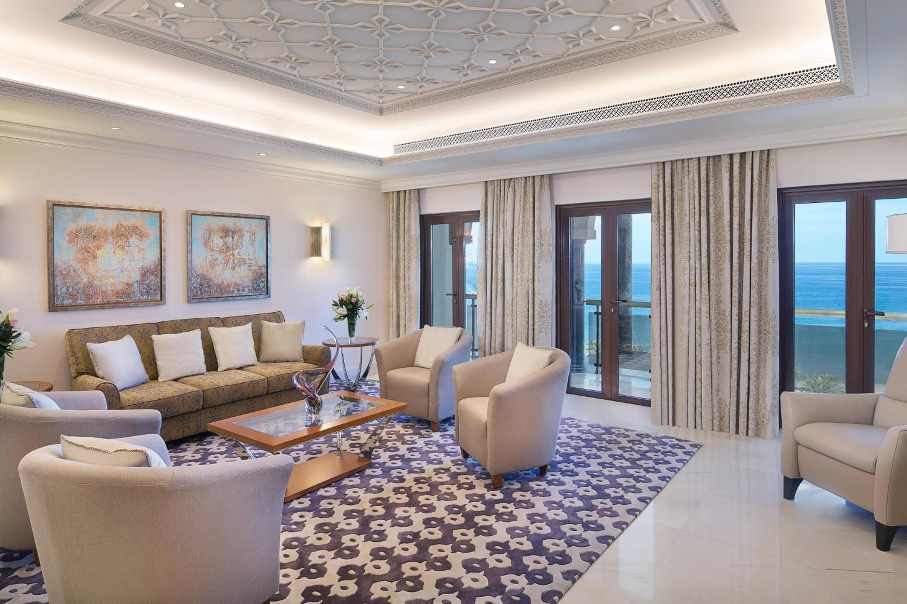 Al Bustan Palace, a Ritz-Carlton Hotel — снимок 3
