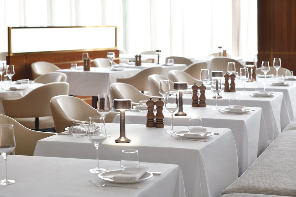 Grand Plaza Mövenpick Media City — снимок 22