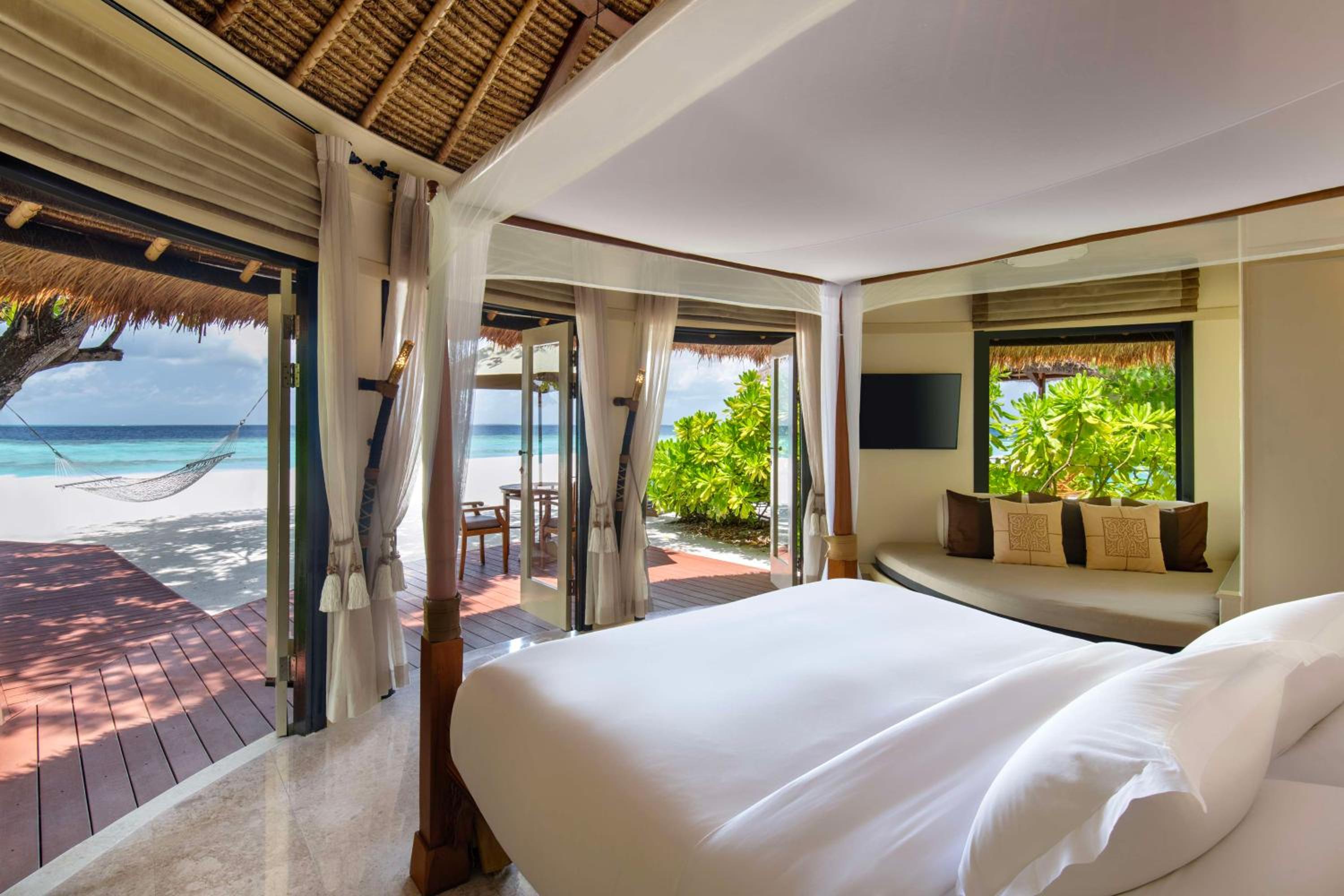 Banyan Tree Maldives Vabbinfaru — снимок 14