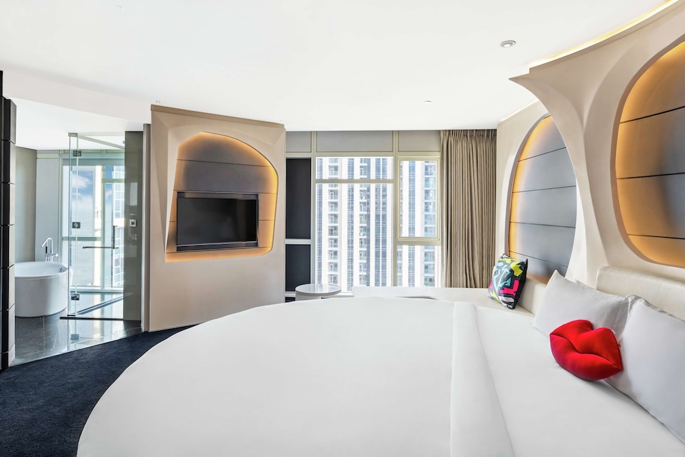 V Hotel Dubai, Curio Collection by Hilton — снимок 19