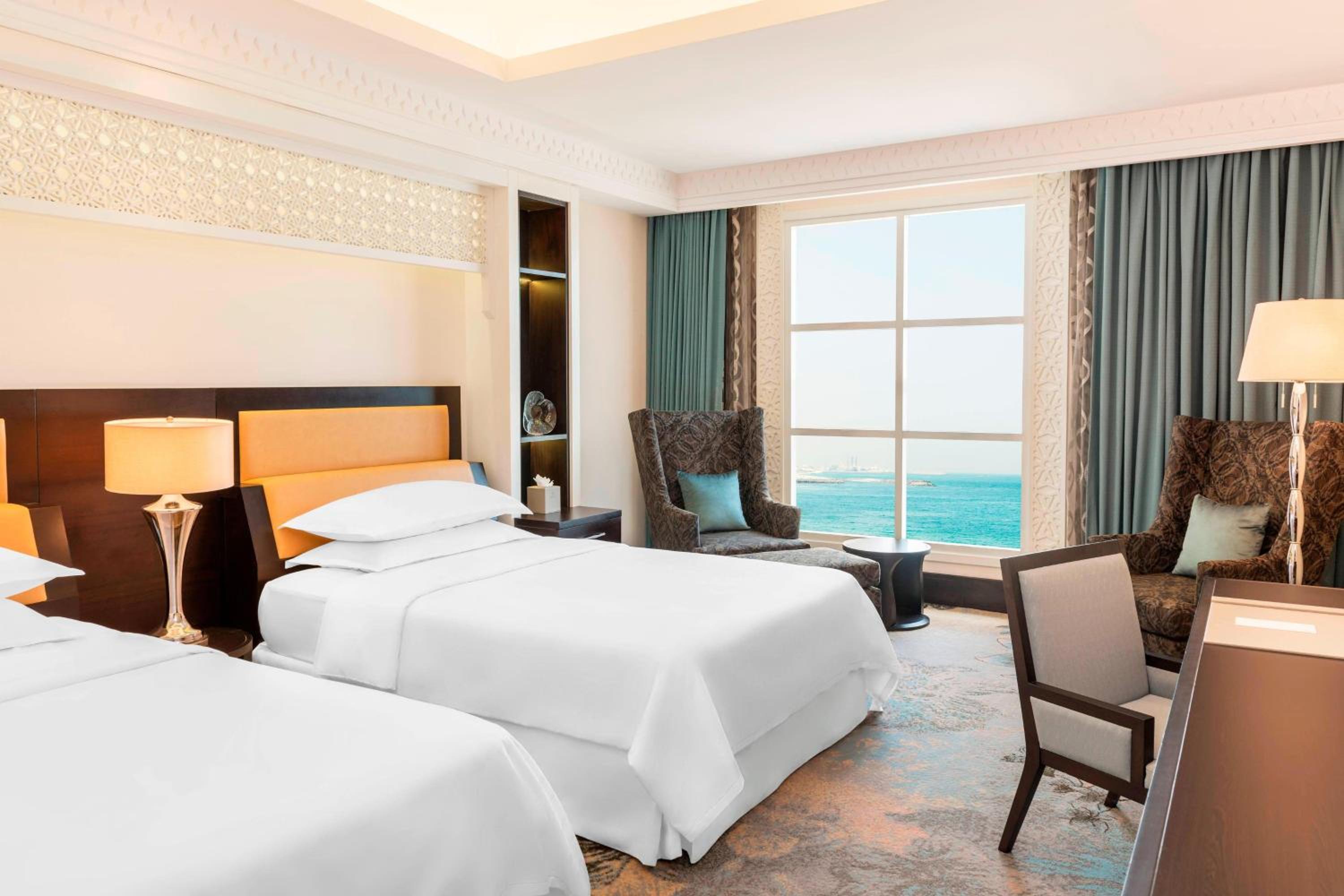 Sheraton Sharjah Beach Resort & Spa — снимок 9