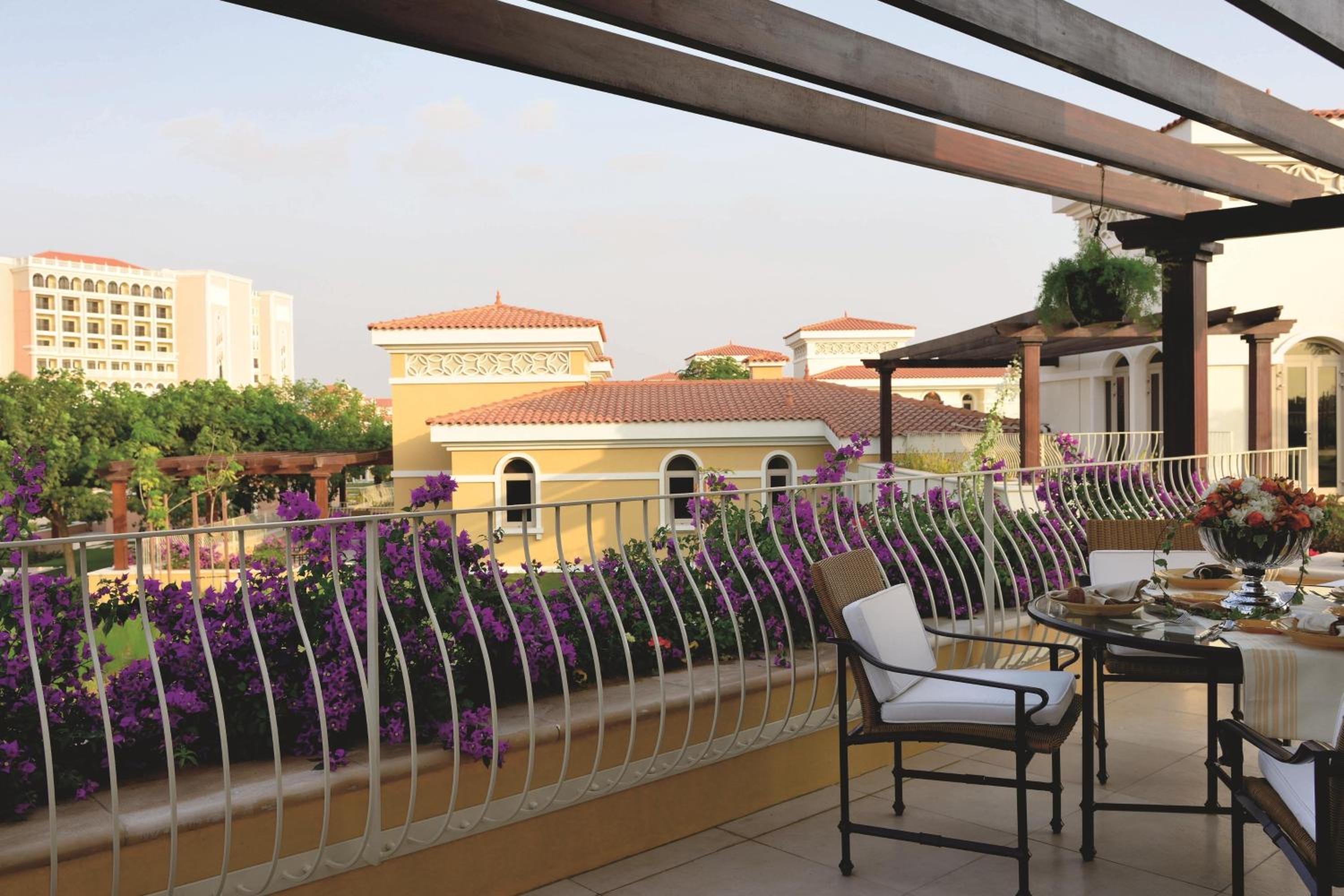 The Ritz-Carlton Abu Dhabi, Grand Canal — снимок 5