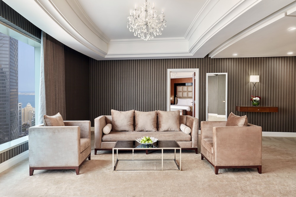 Crowne Plaza Doha West Bay, an IHG Hotel — снимок 5