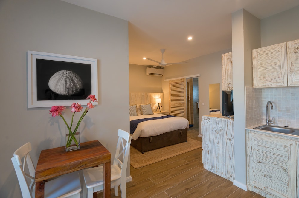 Le Nautique Luxury Beachfront Apartments — снимок 14
