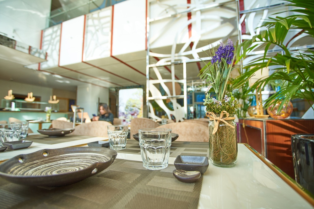 Millennium Hotel and Convention Centre Kuwait — снимок 11