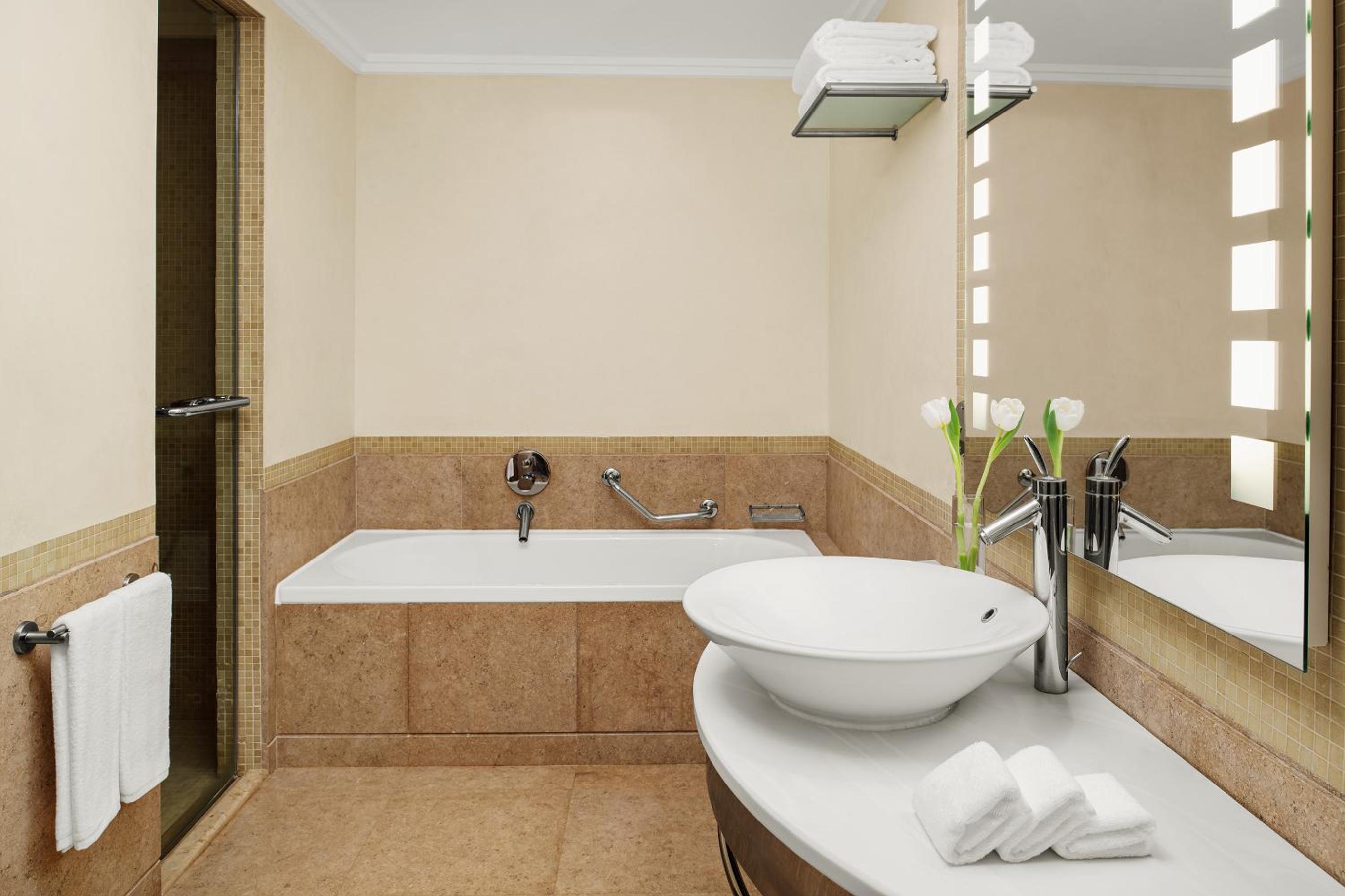 InterContinental Riyadh, an IHG Hotel — снимок 17