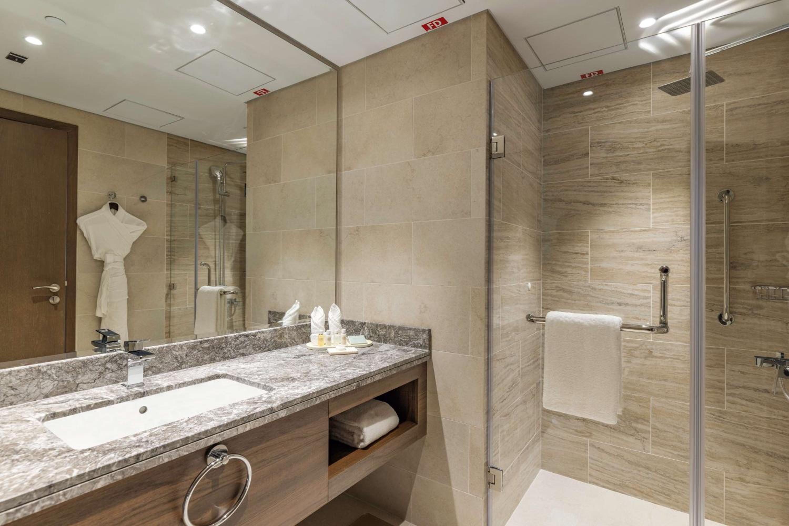 DoubleTree by Hilton Doha Downtown — снимок 10