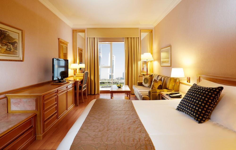 Crowne Plaza Dubai, an IHG Hotel — снимок 4