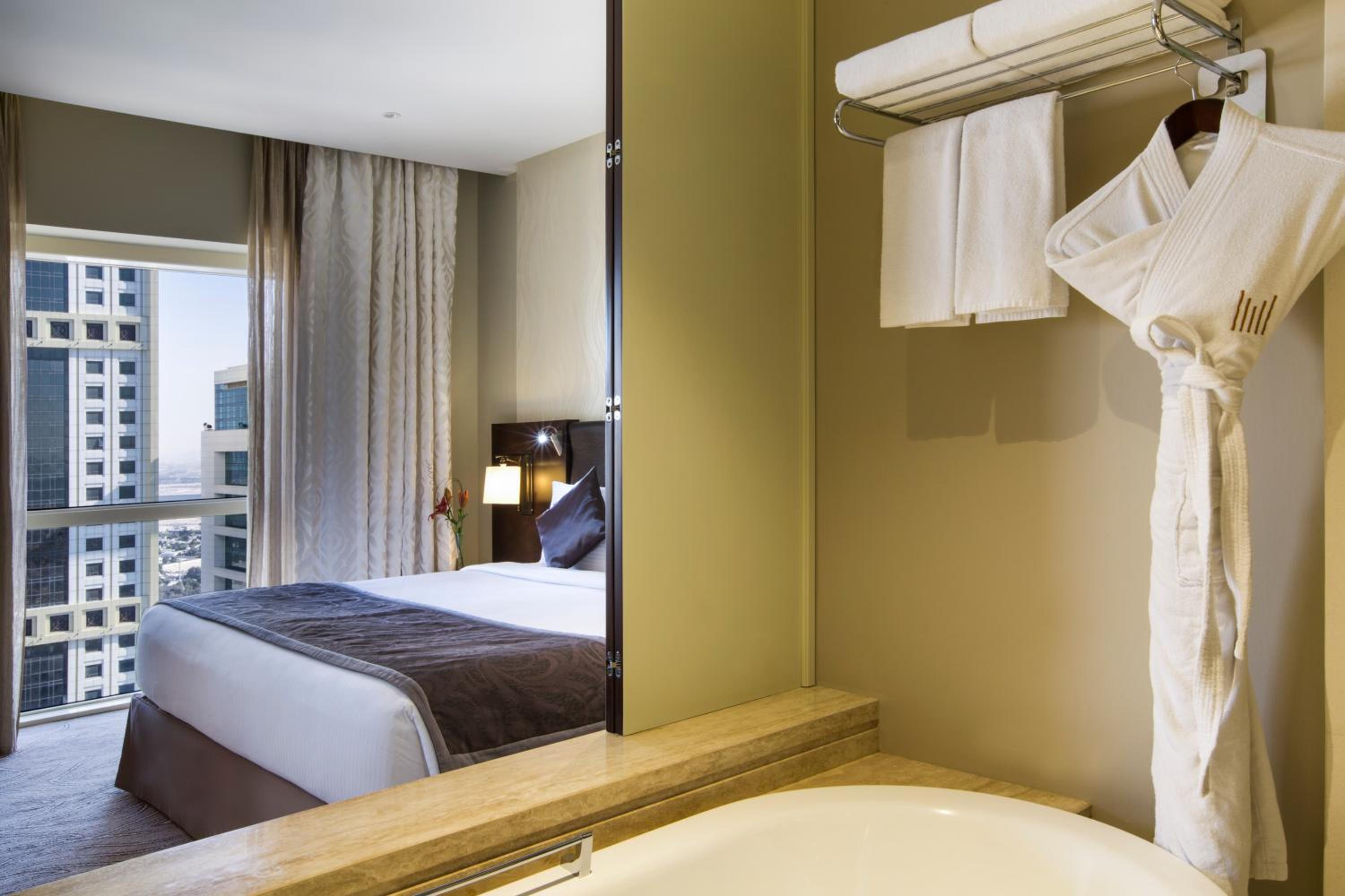 The Tower Plaza Hotel — снимок 24
