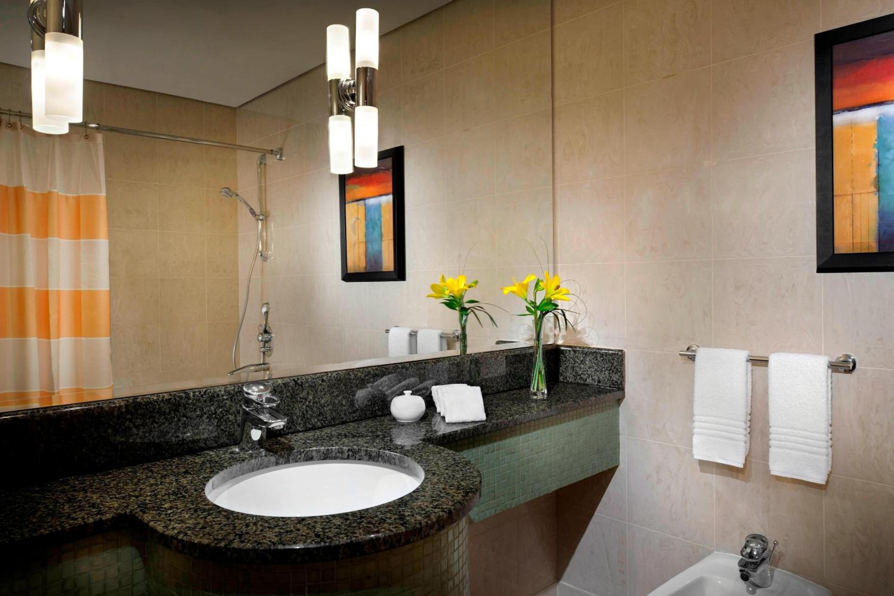 Courtyard by Marriott Kuwait City — снимок 26