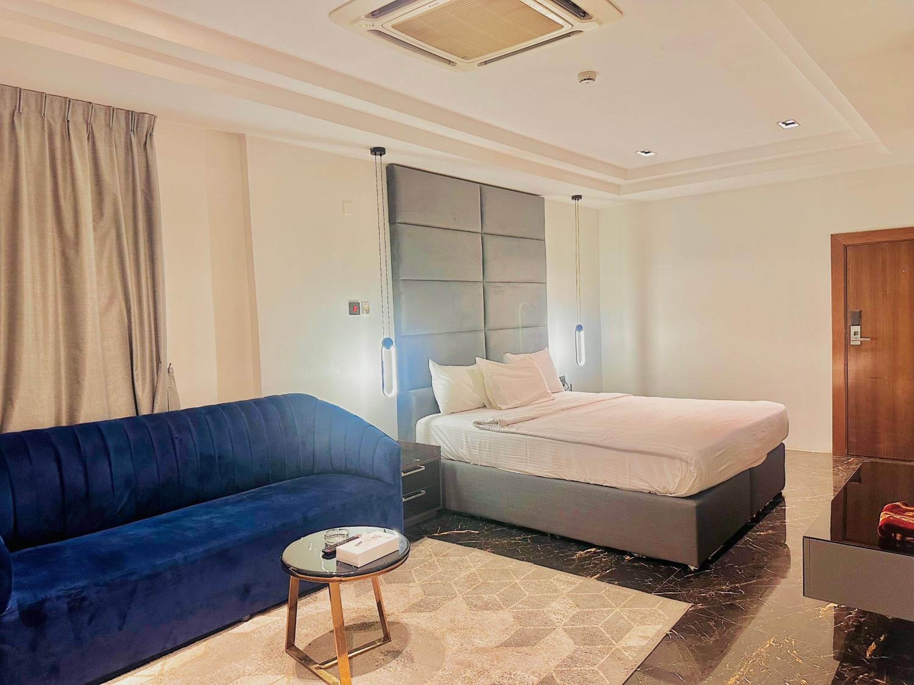 Kiev Tower Hotel Apartments — снимок 24
