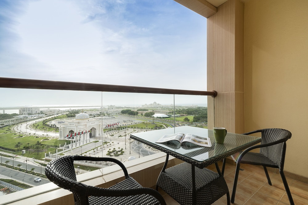 Khalidiya Palace Rayhaan by Rotana — снимок 6