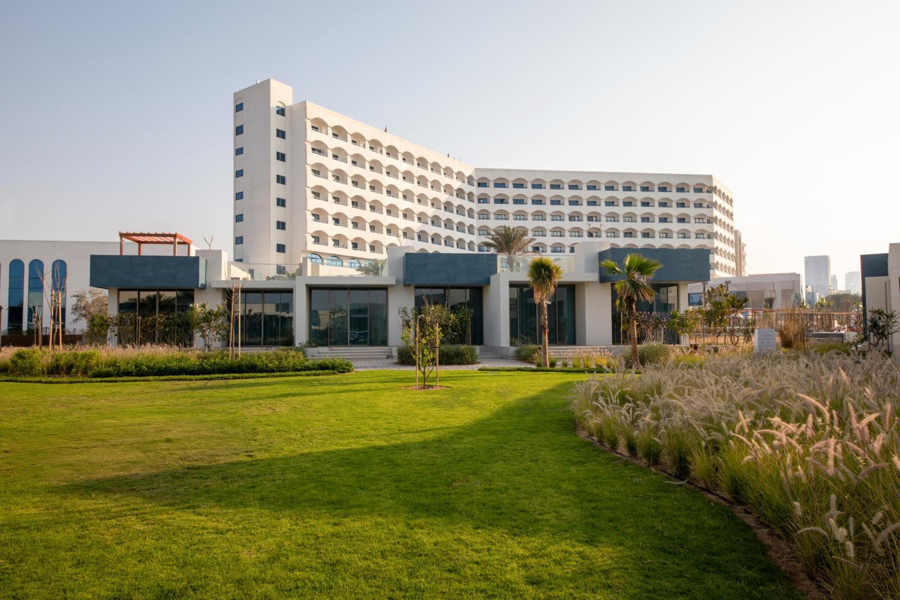 Ajman Hotel — вид курорта
