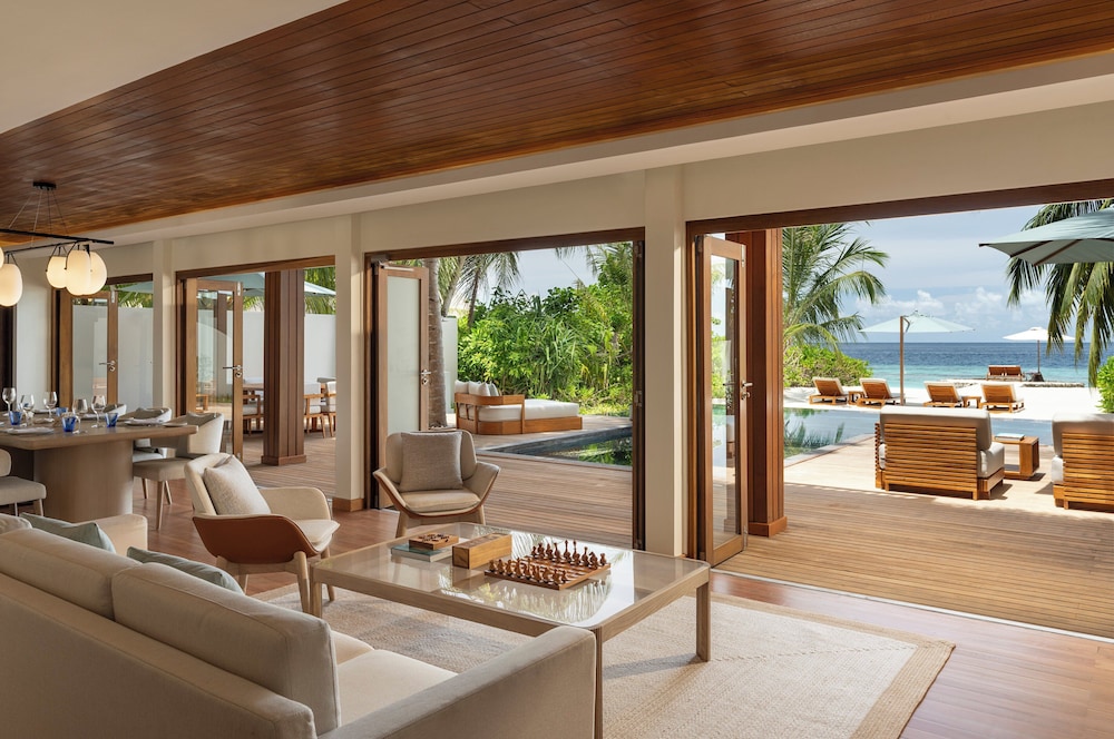 Huvafenfushi Maldives — снимок 26