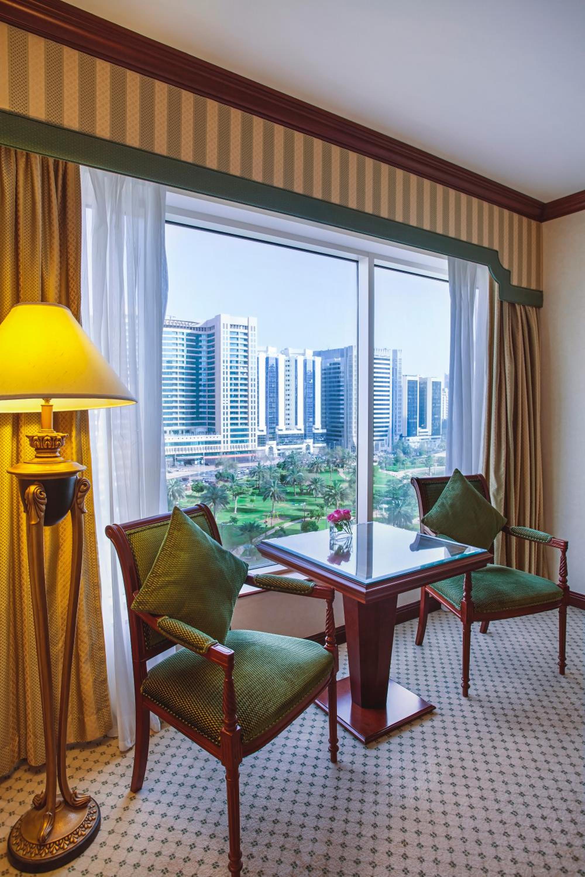 Corniche Hotel Abu Dhabi — снимок 13