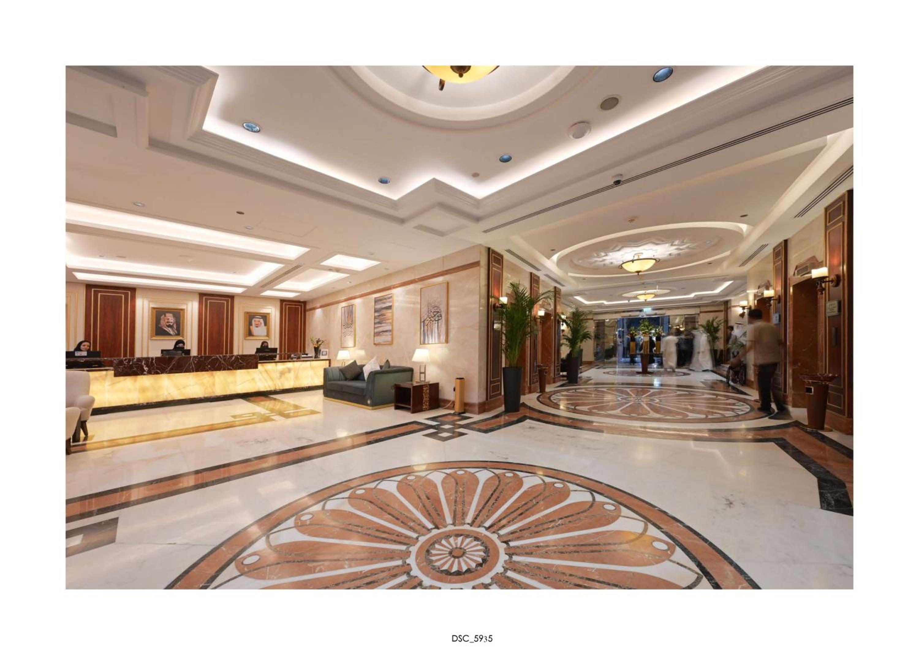 Al Eiman Royal Hotel — снимок 17