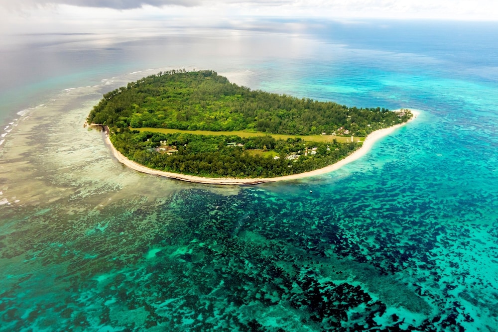 Denis Private Island — вид курорта