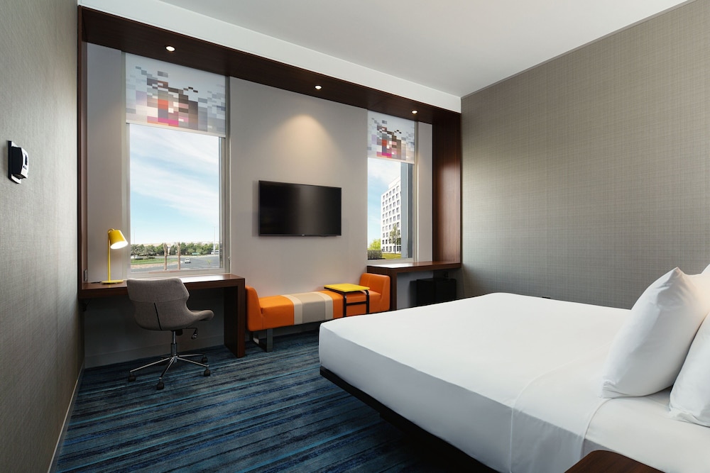 Aloft Dubai South, a Marriott Hotel — снимок 10