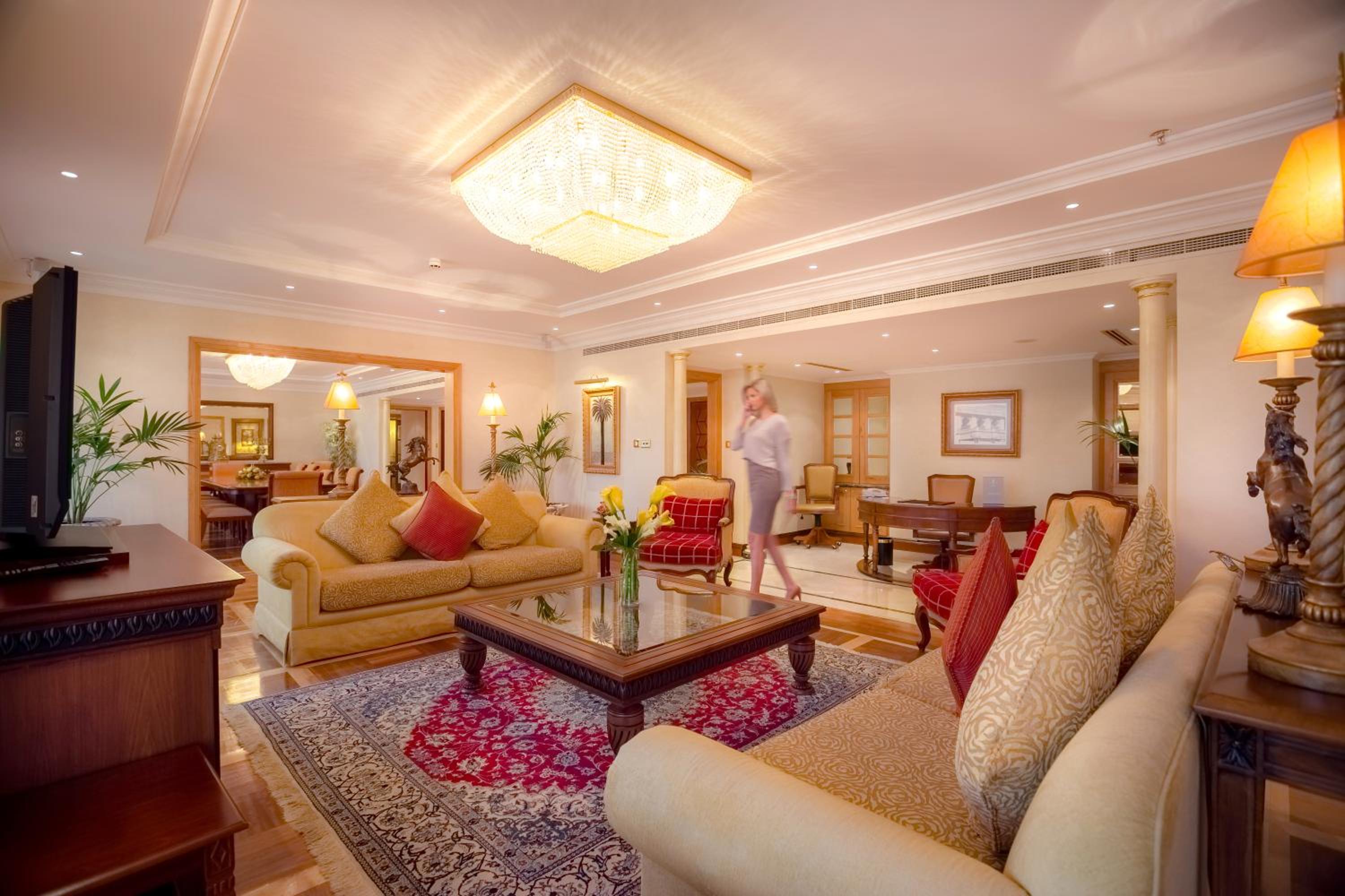 Corniche Hotel Abu Dhabi — снимок 21