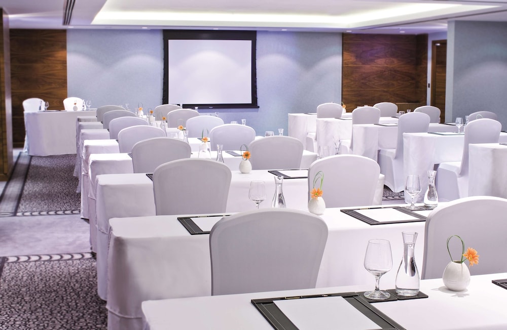 Avani Deira Dubai Hotel — снимок 17