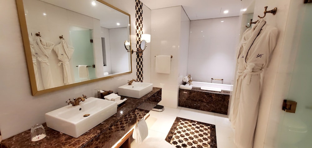 Al Habtoor Polo Resort — снимок 7