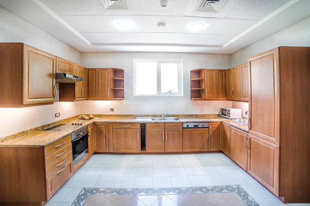 Al Raha Beach Hotel — снимок 7