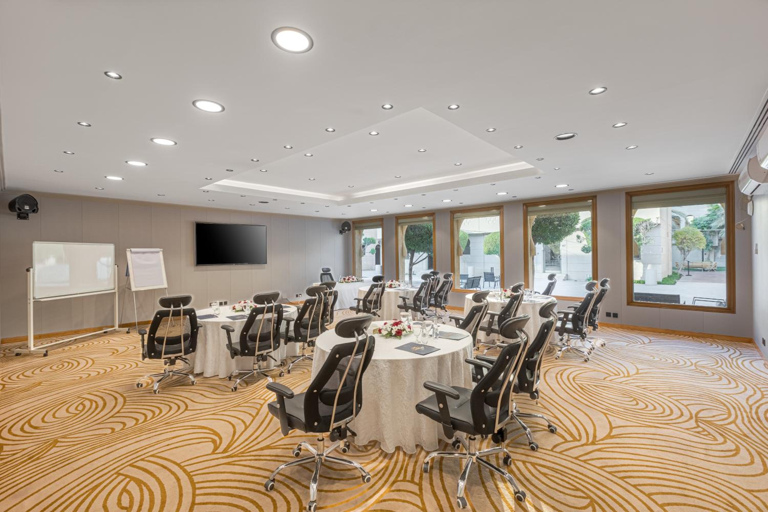 Madareem Crown Hotel — снимок 10