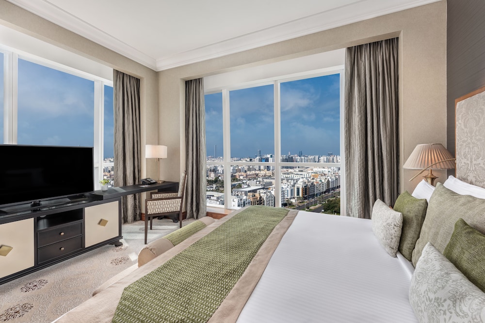 Dusit Thani Abu Dhabi — снимок 11