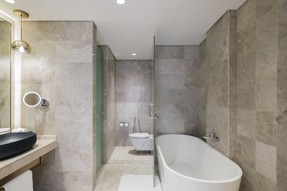 Avani Muscat Hotel & Suites — снимок 5