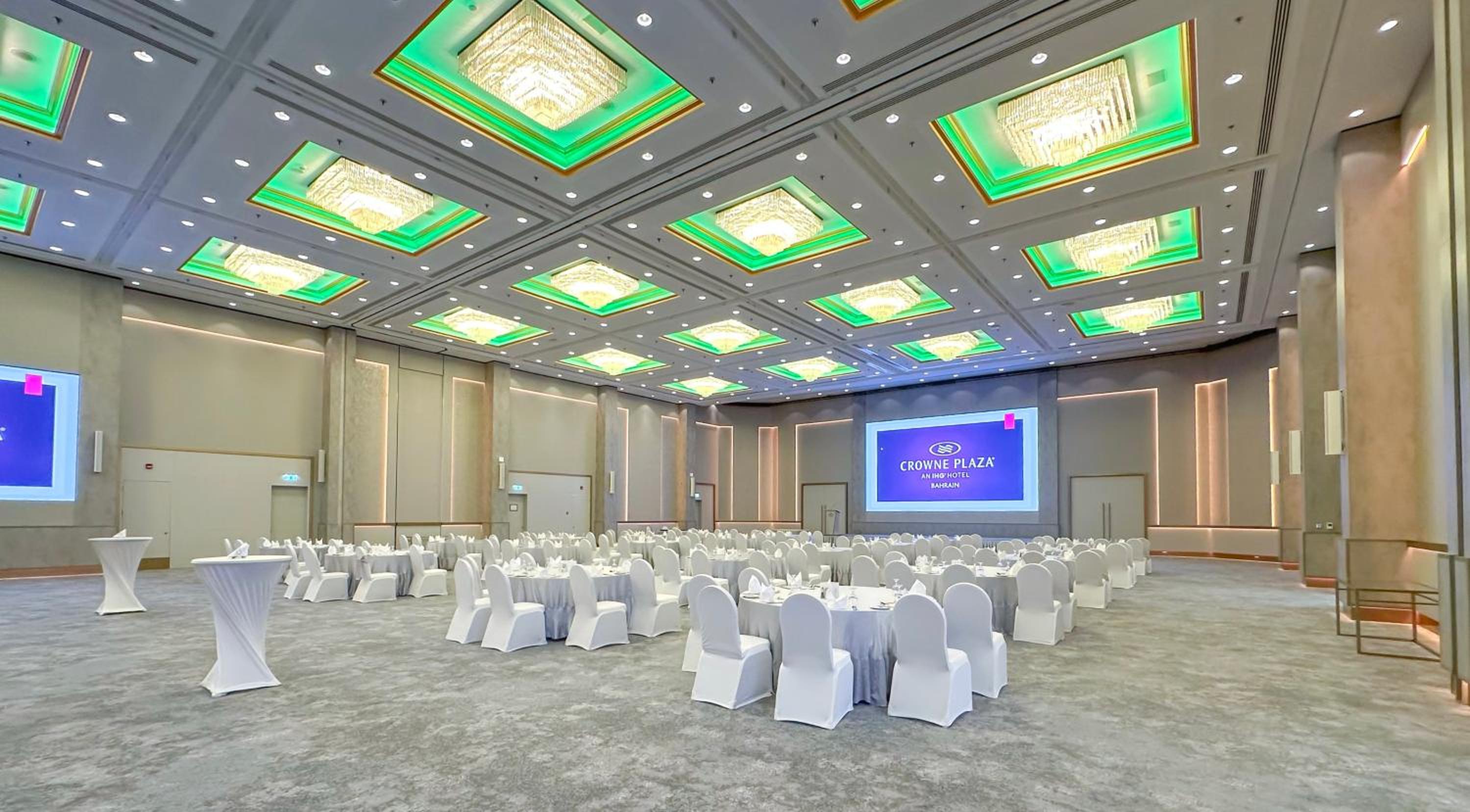 Crowne Plaza Bahrain, an IHG Hotel — снимок 11