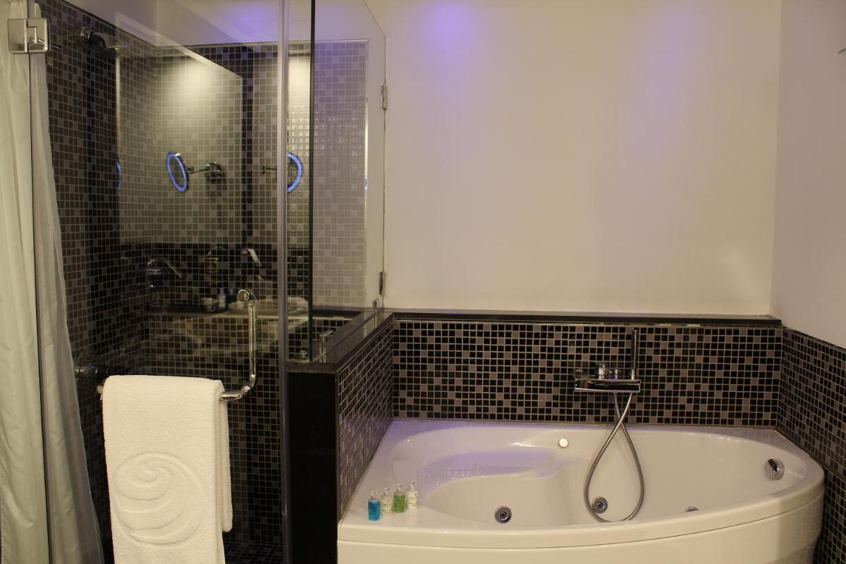 Safir Fintas Kuwait Hotel — снимок 27