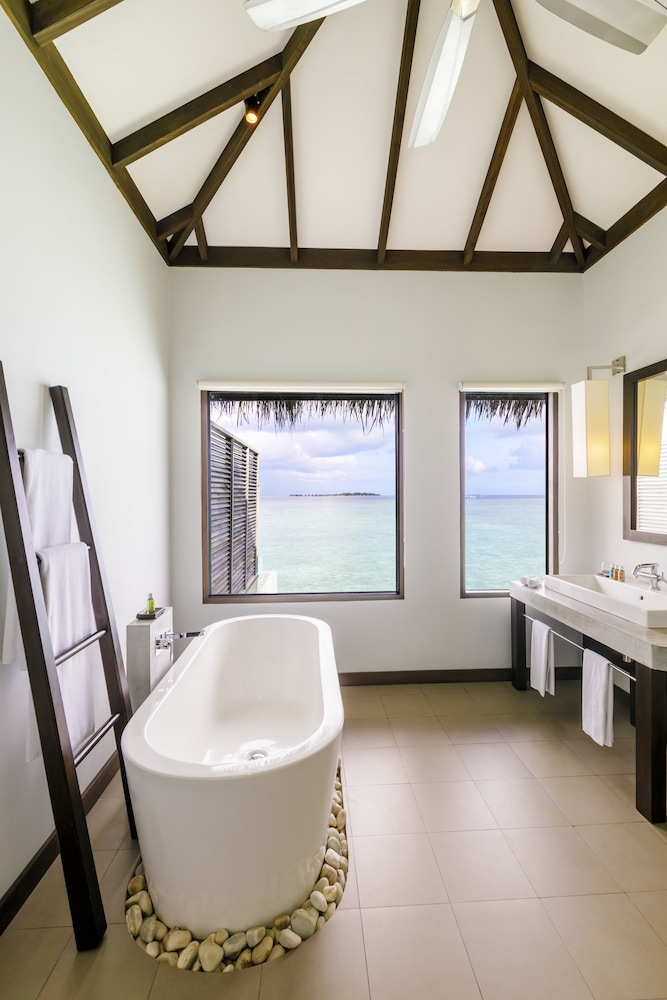 Niva Velassaru Maldives — снимок 3