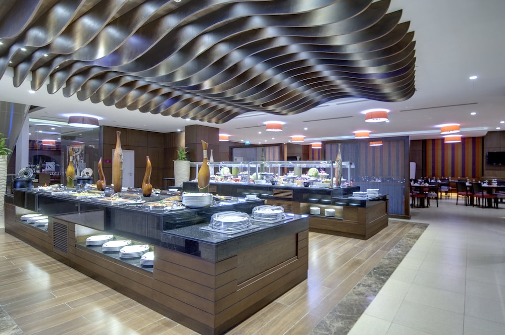 Crowne Plaza Madinah, an IHG Hotel — снимок 13