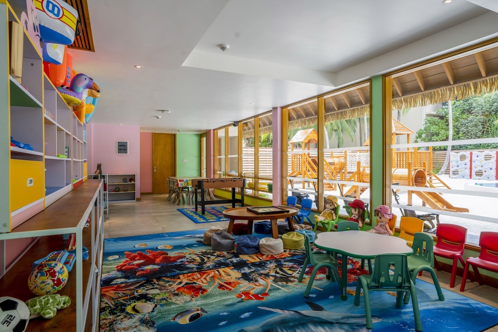 Emerald Faarufushi Resort & Spa — снимок 27